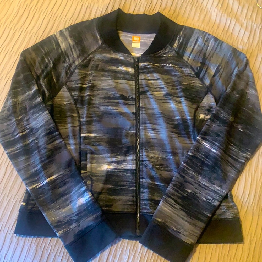 ‼️Final‼️ lucy “lucytech” zip-up jacket xl